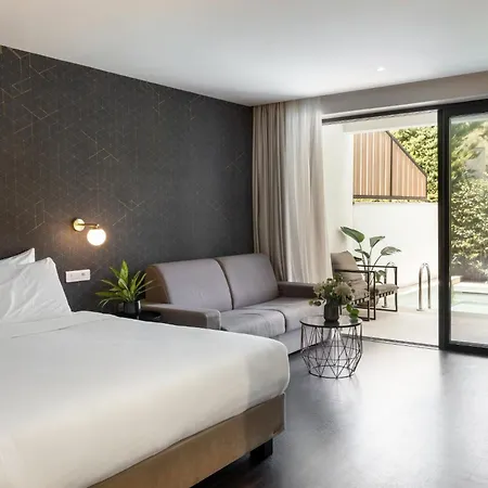 Azur Hotel 4*