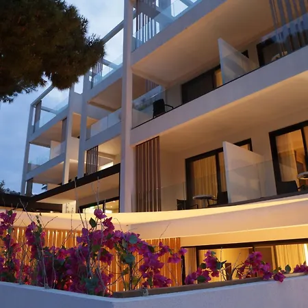 Azur Hotel 4*